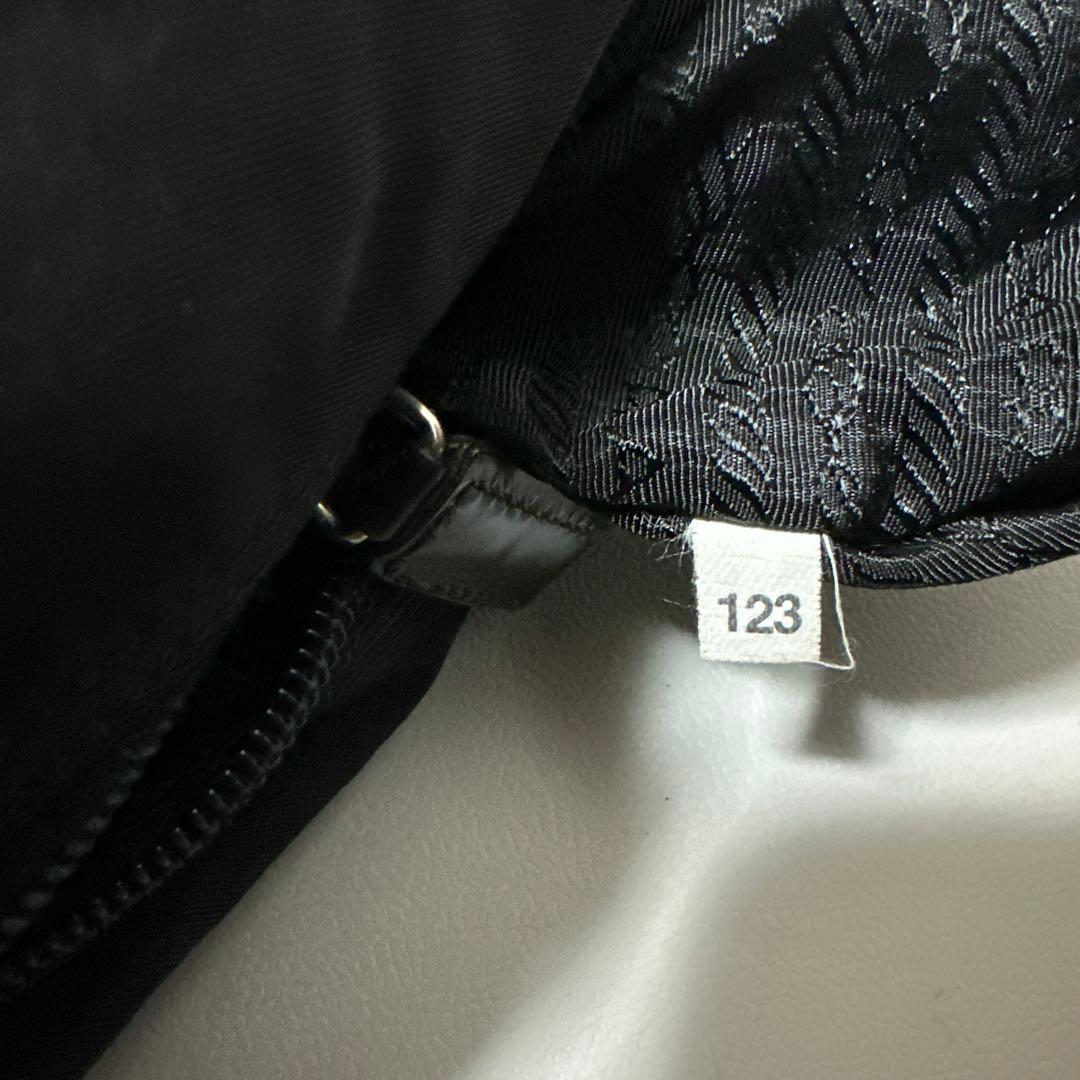 ✨美品✨PRADA トートバッグ ハンド ナイロン ロゴ 三角プレート 黒