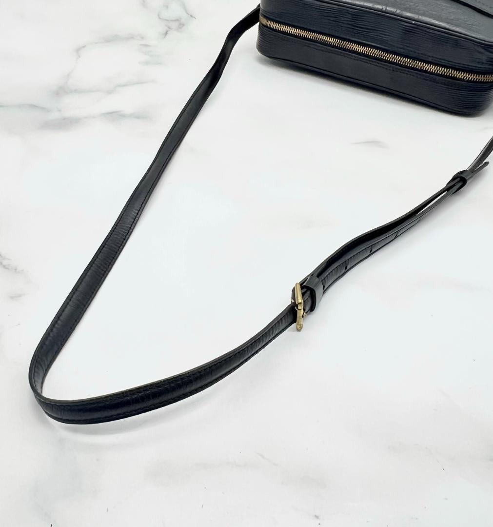 ルイヴィトン エピ トロカデロ27 ブラック ショルダーバッグ ゴールド金具 黒