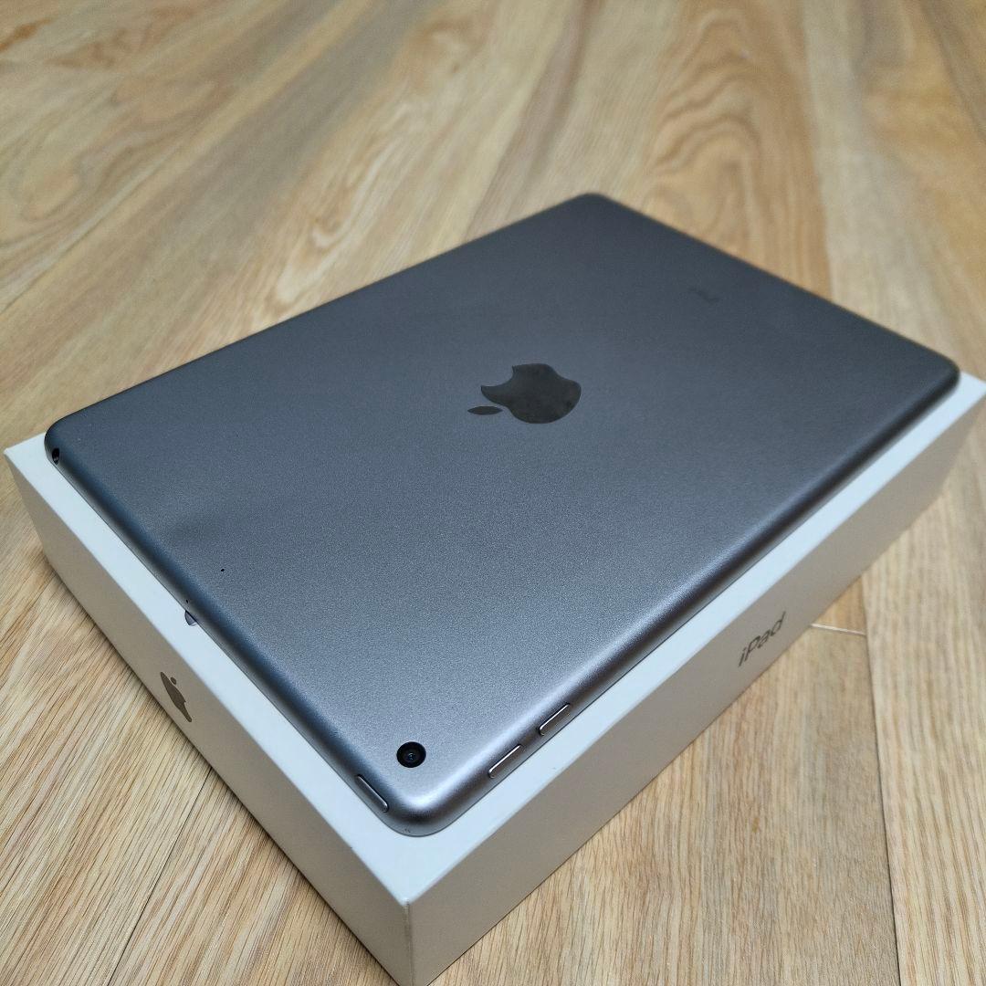 Apple iPad 第6世代 32GB Wi-Fiモデル 9.7インチ