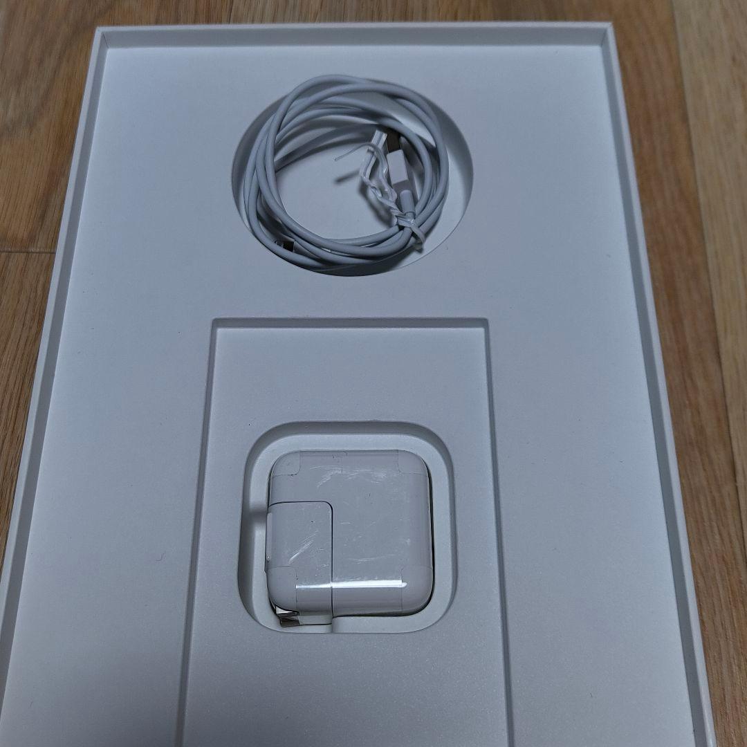 Apple iPad 第6世代 32GB Wi-Fiモデル 9.7インチ