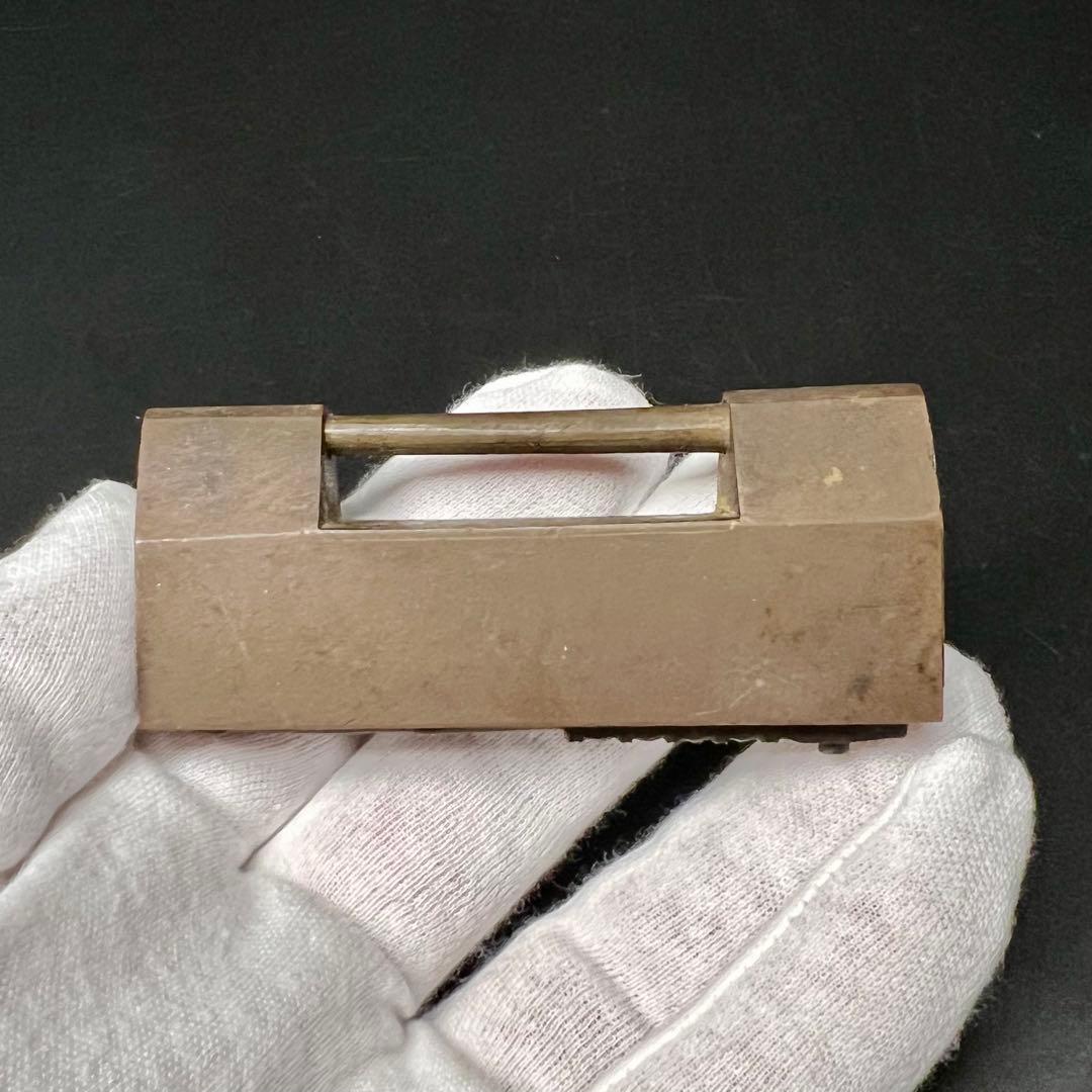 ◎古道具 庵々◎清末〜民国期 真鍮製カラクリ錠前 剣文様 ビットキー付◎珍品中国