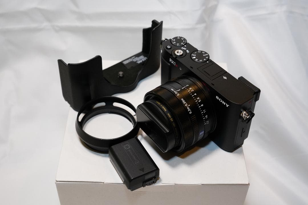 SONY DSC-RX1RM3（付属品＋フィルター・フード・カバー）