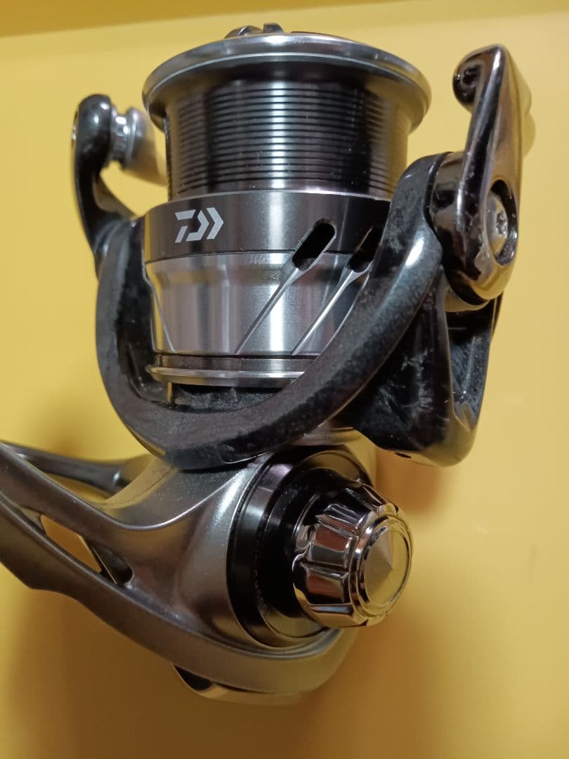 Daiwa 18カルディア CALDIA LT 2000S スピニング 箱あり
