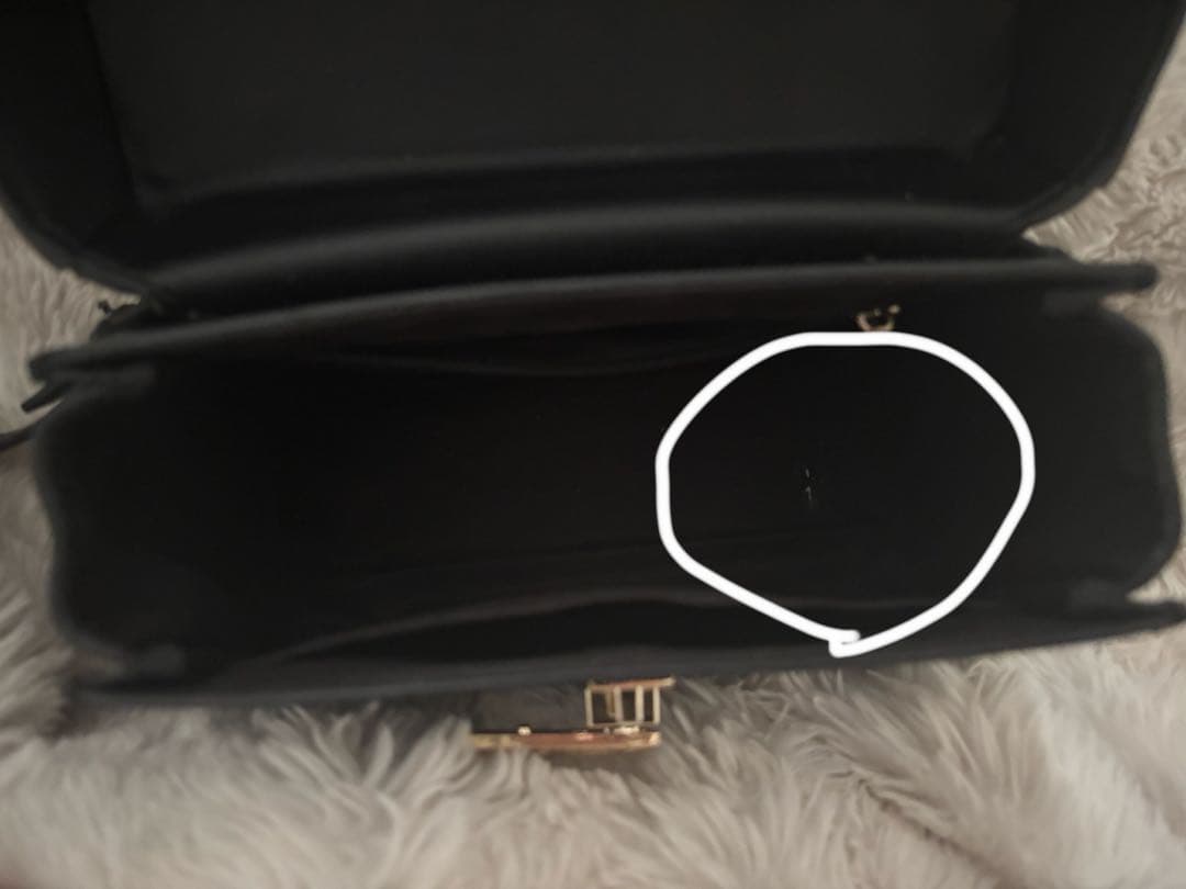 CELFORD リュタン ビジュースタッズポシェット（M) ブラック