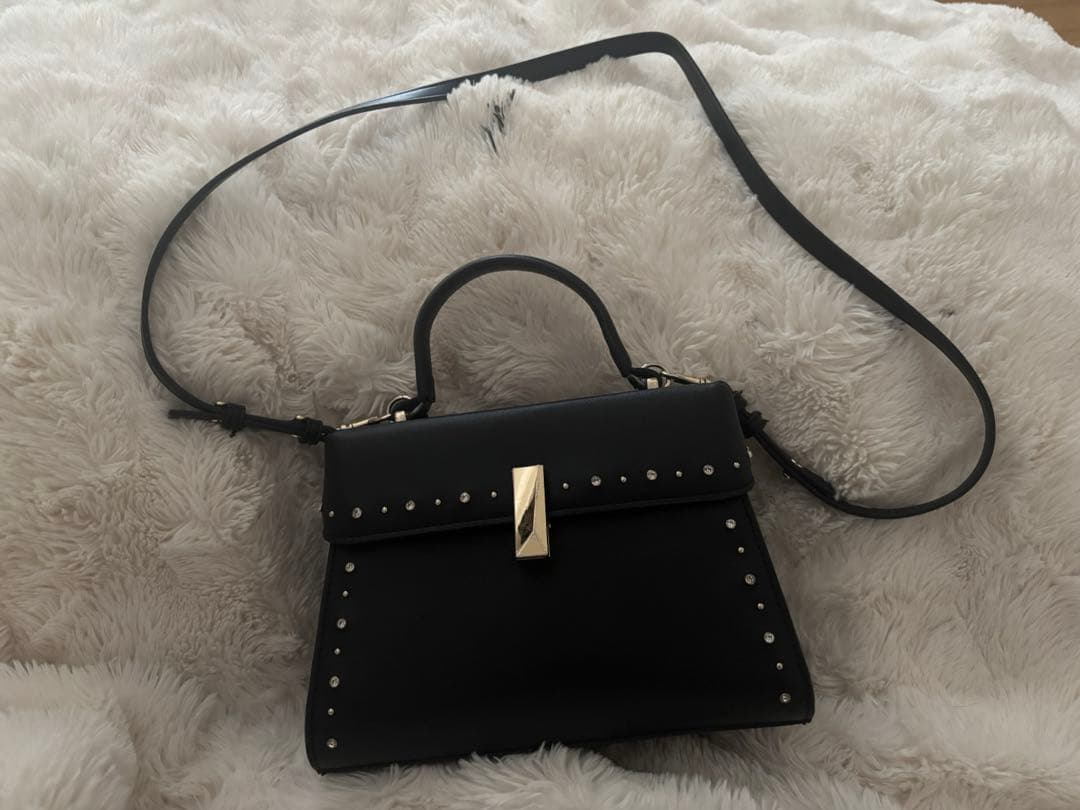 CELFORD リュタン ビジュースタッズポシェット（M) ブラック