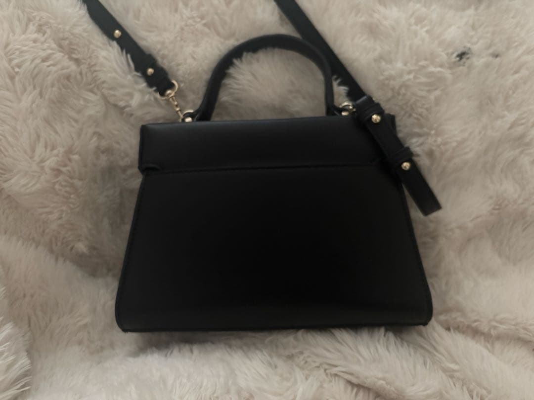 CELFORD リュタン ビジュースタッズポシェット（M) ブラック