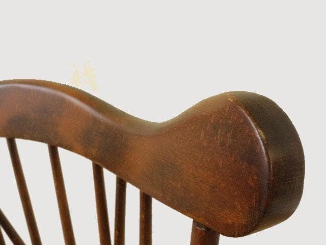 飛騨産業　キツツキ　スピンドルチェアーC　イス　椅子　 木製　再塗装済ＵＳＥＤ