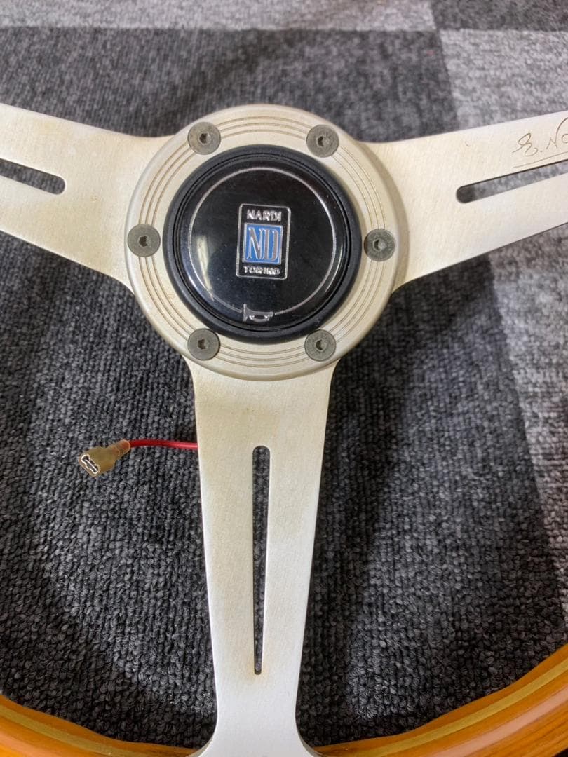 ナルディ クラシック ウッド ステアリング　直径38センチ