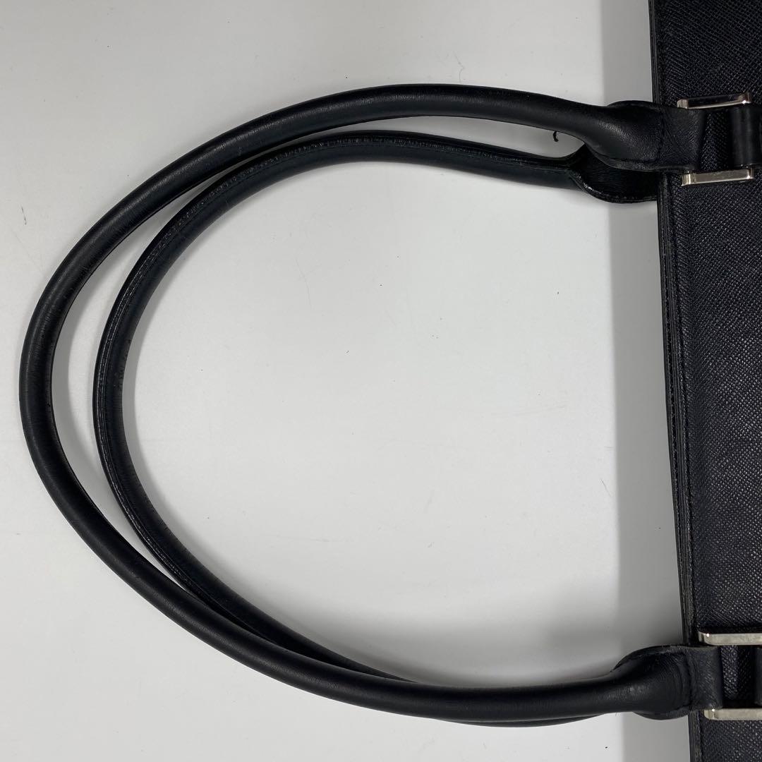 バーバリー　ビジネスバッグ　ブリーフケース　黒　サフィアーノレザー　ロゴプレート