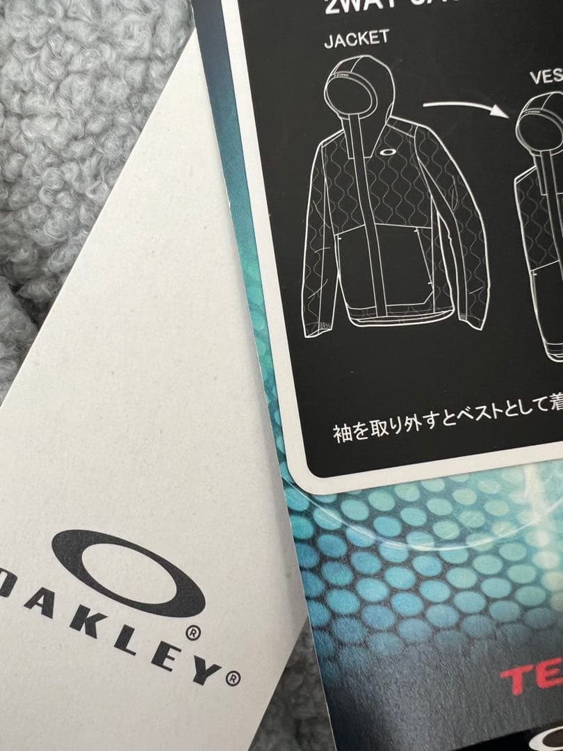 Oakley 2WAYジャケット ホワイト