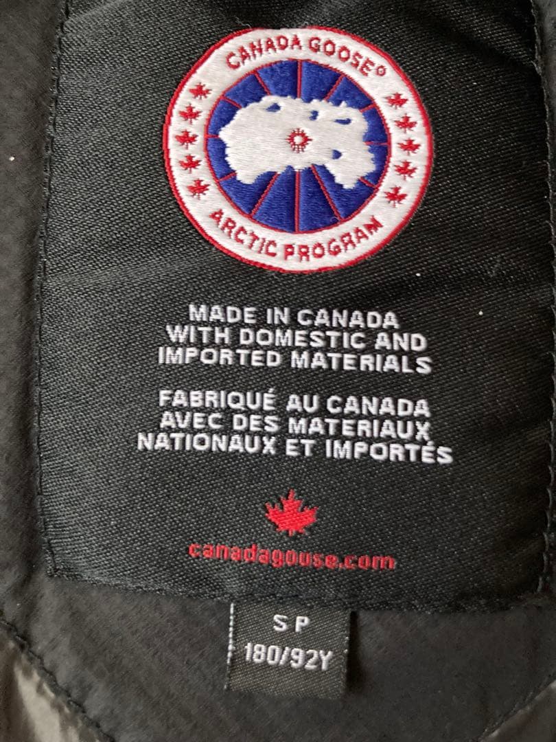 カナダグース　ダウンジャケット　色BLACK 表示サイズSP180/92Y