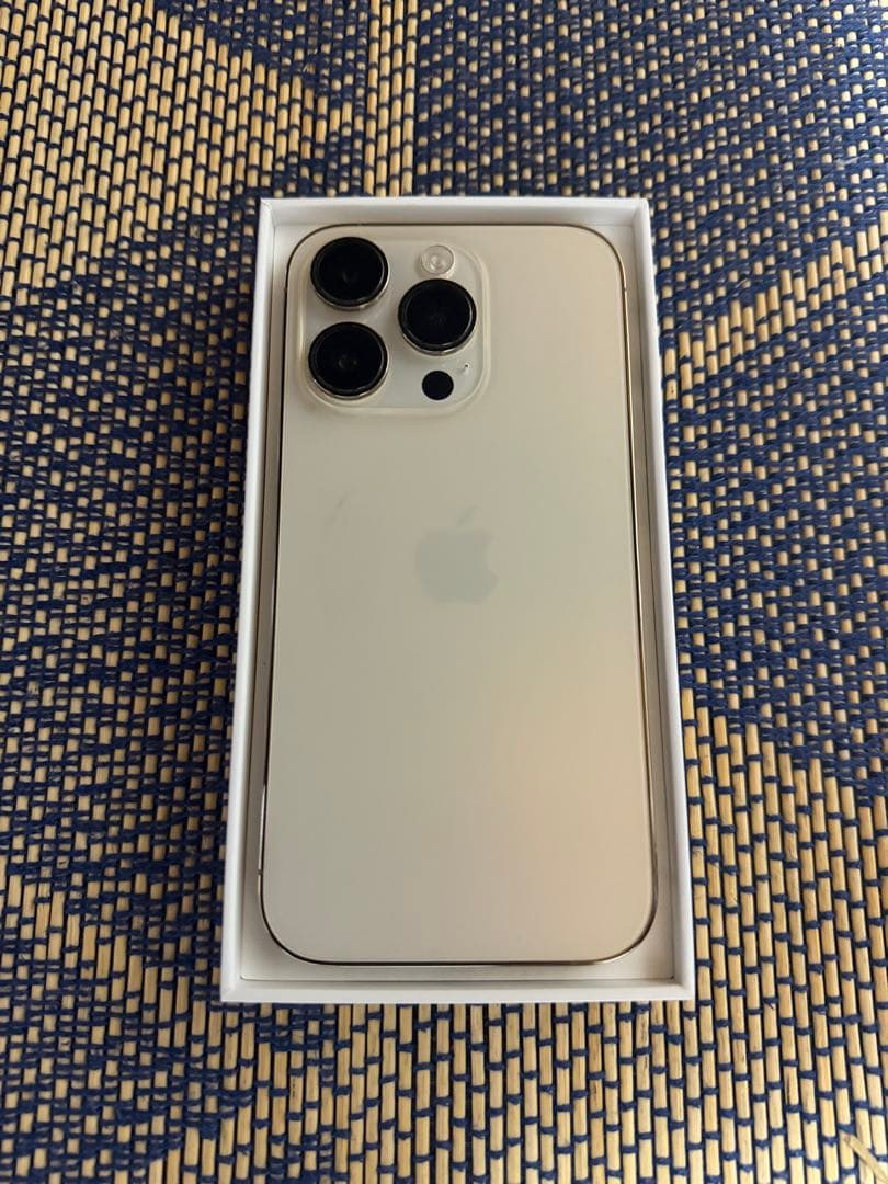 Apple iPhone 14 Pro ゴールド