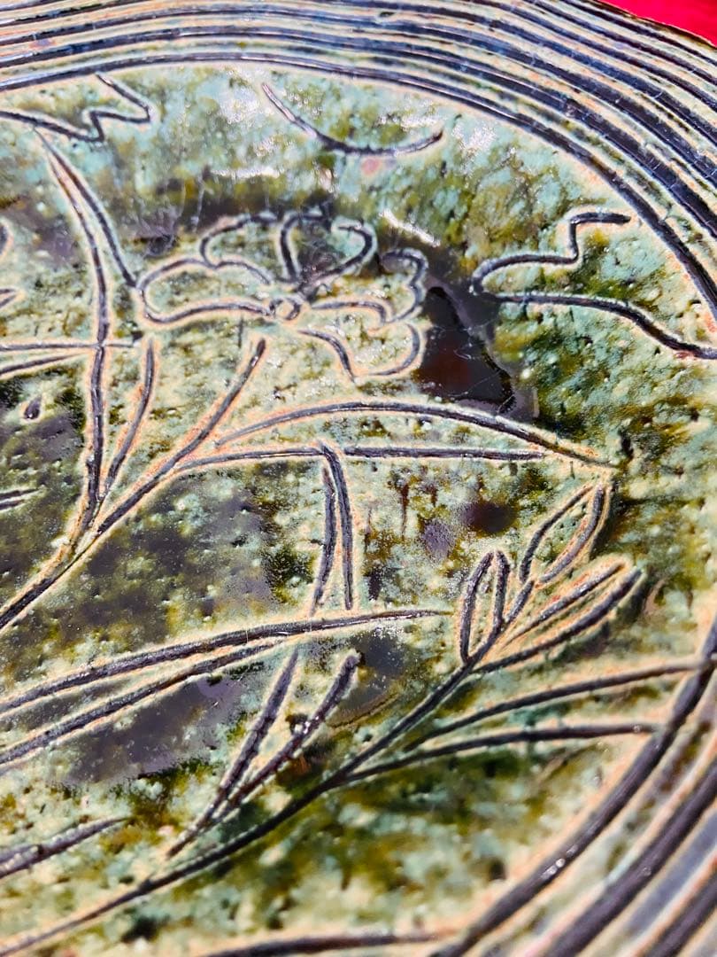 美濃焼　彫刻の陶器皿