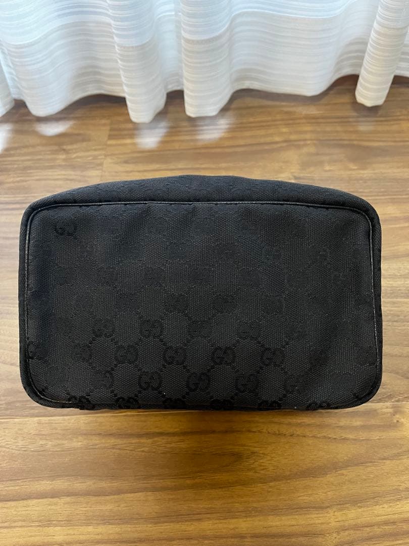 GUCCI GGキャンバスバニティバッグ　ブラック