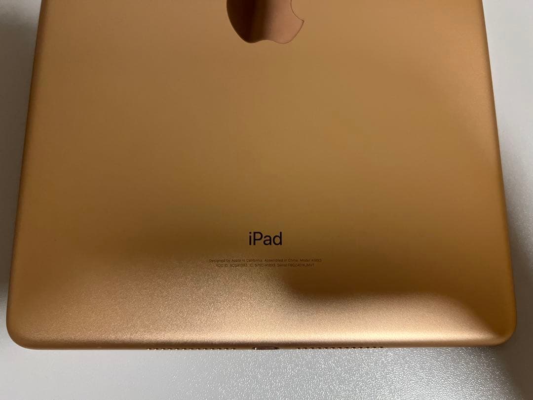 iPad 6世代128gb本体 + エレコム　active touch pen