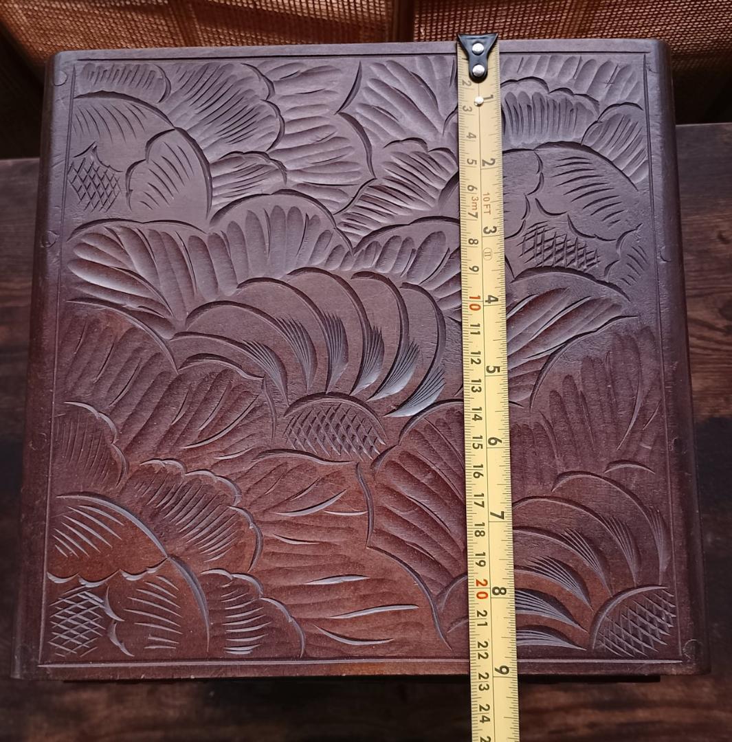 伝統工芸 木彫り 小箪笥 三段 卓上収納 日光彫 軽井沢彫風 牡丹 菖蒲 彫刻