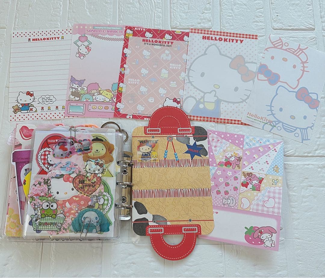 サンリオおすそ分けファイル増量wファイル＆アメキャラ＆限定1セットレア入り♡ロゴ