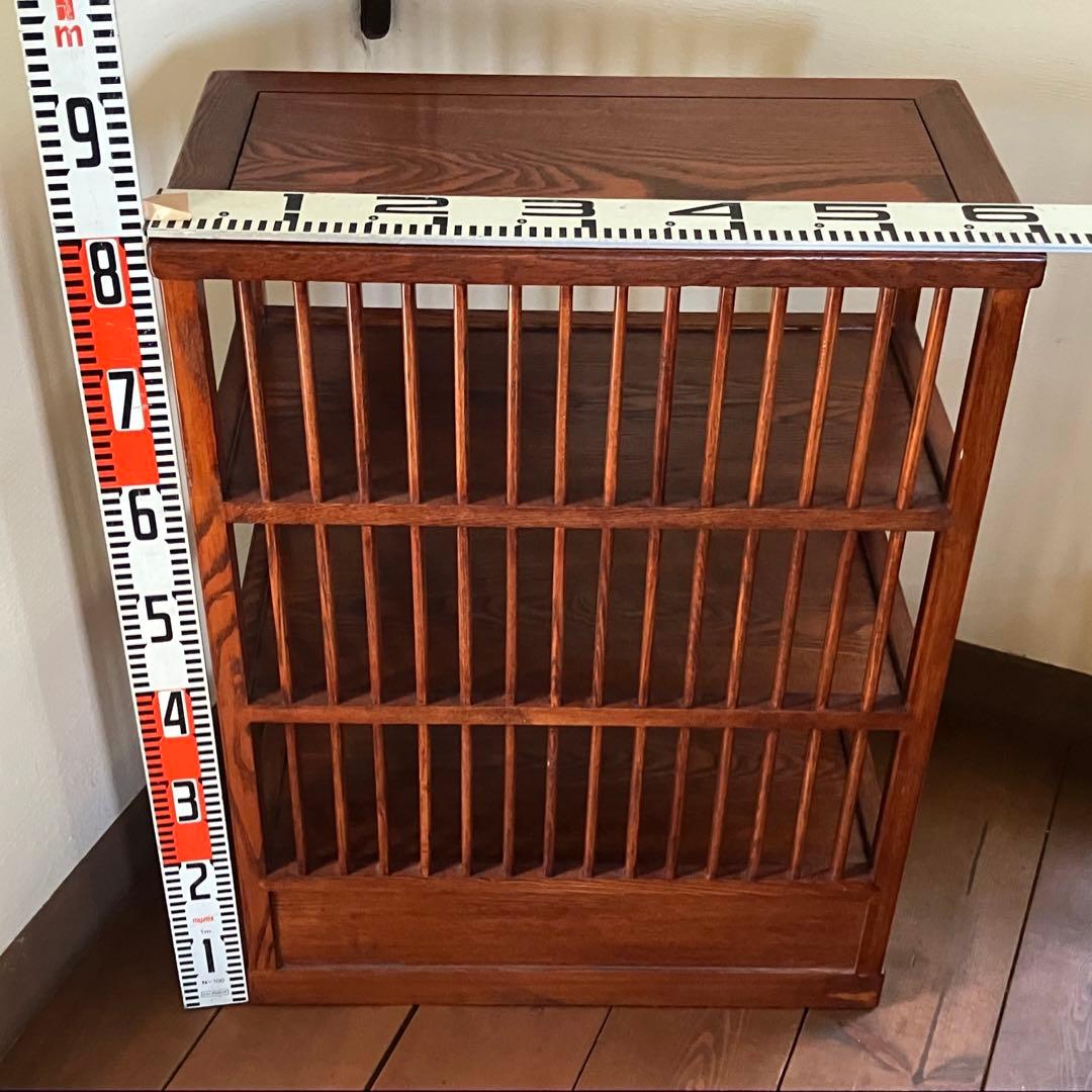 昭和レトロ 木製の丈夫な棚 オシャレなデザイン 広い引き出し付き 良いサイズ感