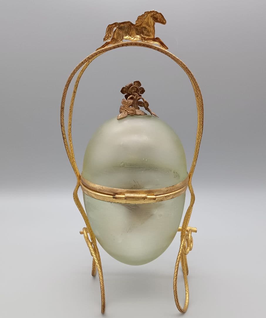 エッグ型 ガラス製 トリンケットボックス 小物入れ アンティーク 金彩