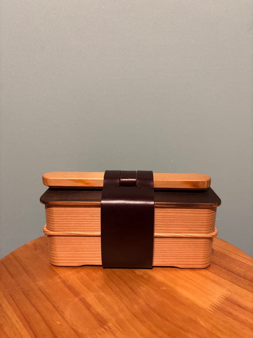 細長二段お弁当箱（大）革バンド 赤・茶