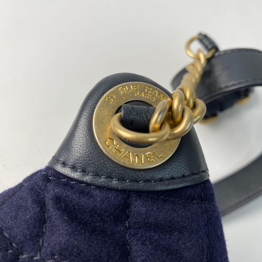 CHANEL チャーム ココマーク ボディバッグ 斜めがけ クロスボディ26番.