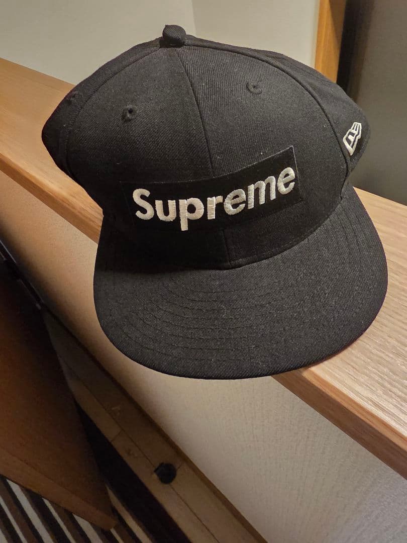 Supreme ブラック キャップ NEW ERA 8インチ(63.5)