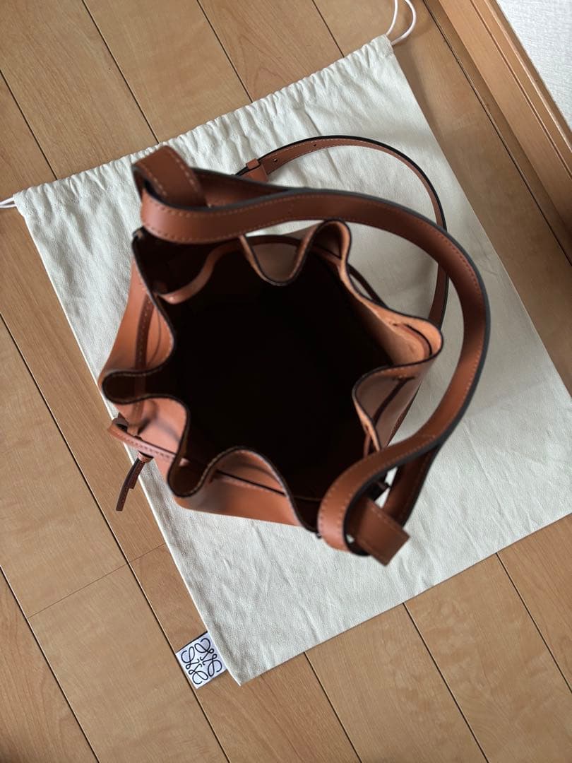 美品LOEWEロエベバルーンバック　スモール　タン