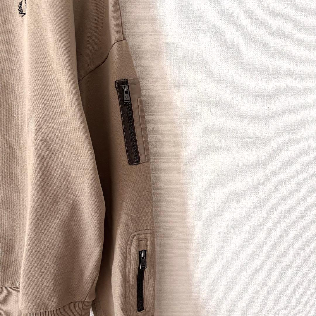 FRED PERRY ジッパーポケット スウェット　トレーナー　カーキ　M