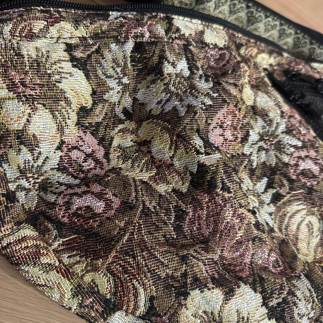 アールディーズ　ショルダーバッグ　バナナショルダー　花柄