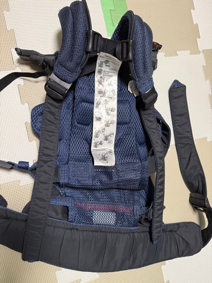 プレゼント付き!値下げ中BABYBJORN 抱っこ紐 harmony