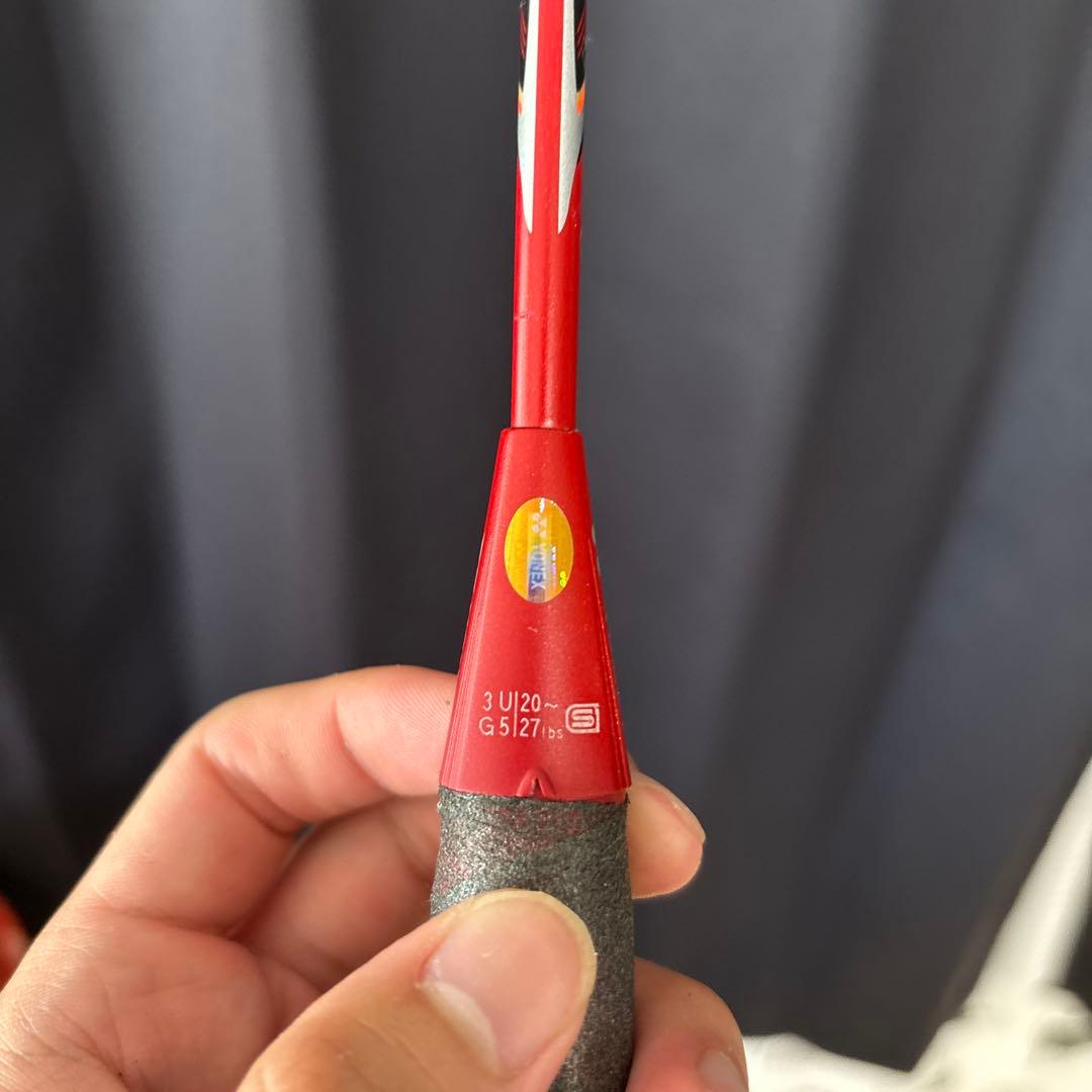 バドミントンラケット。 ボルトリック80イーチュン　3U 5です。