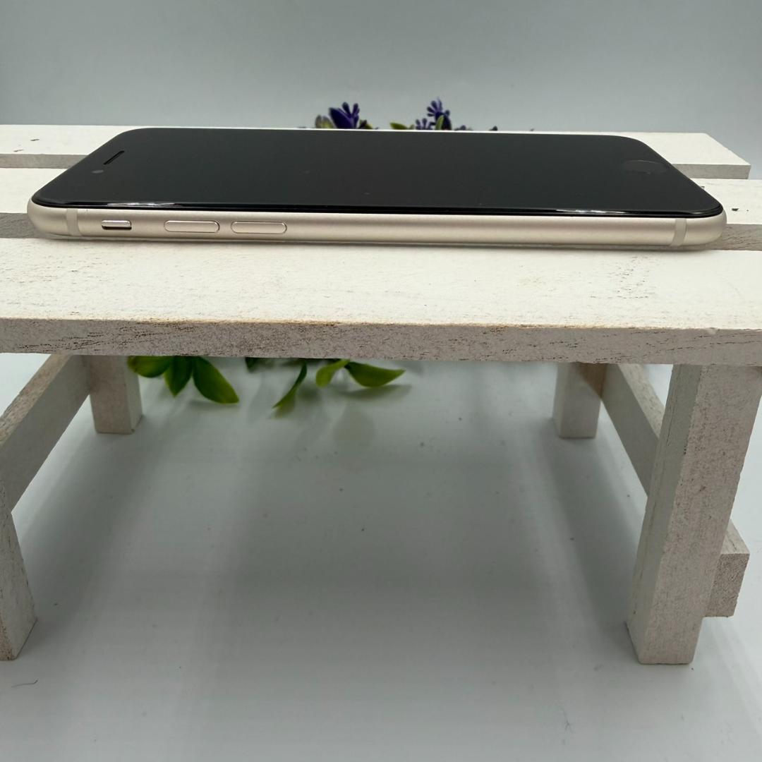 【美品】iPhone SE第3世代 64GB スターライト 405