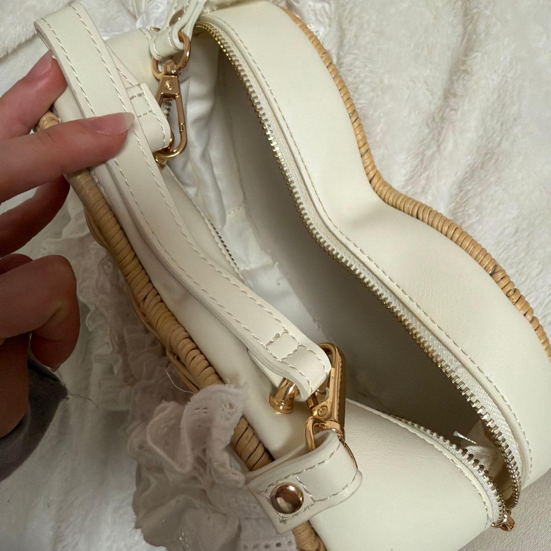 トリートユアセルフ　カゴバッグ