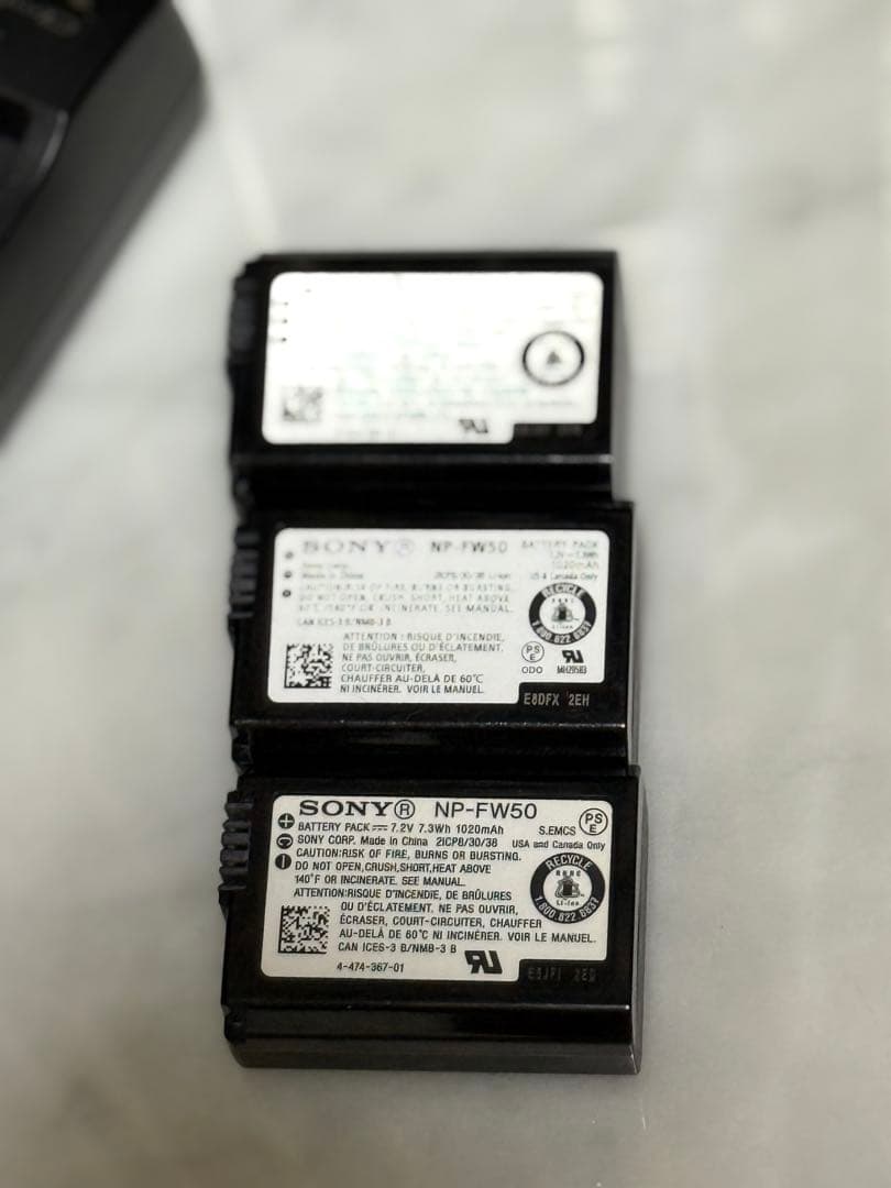 Sony デジタル一眼カメラ a6300 +レンズ2本、バッテリー3個、その他