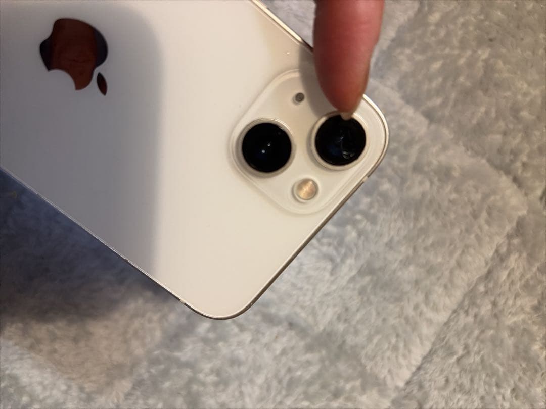 Apple iPhone 13 ホワイト 本体　キズあり　中古