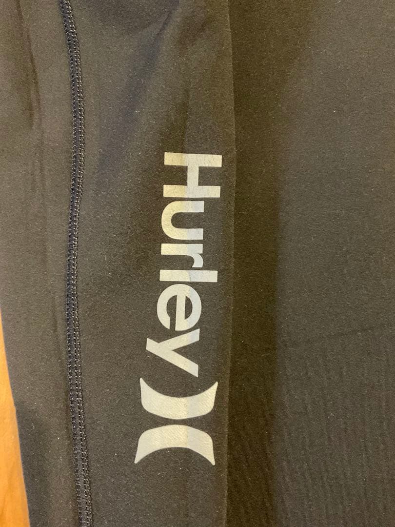 Hurley　ウエットスーツ　タッパー　ノンジップ　長袖　1mm　Mサイズ