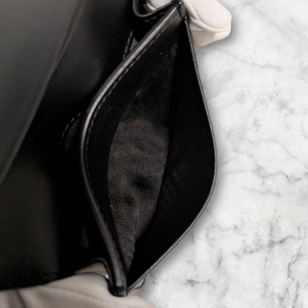 【新品未使用✨️】箱つき FURLA 本革 名刺入れカード入れ ブラックシンプル