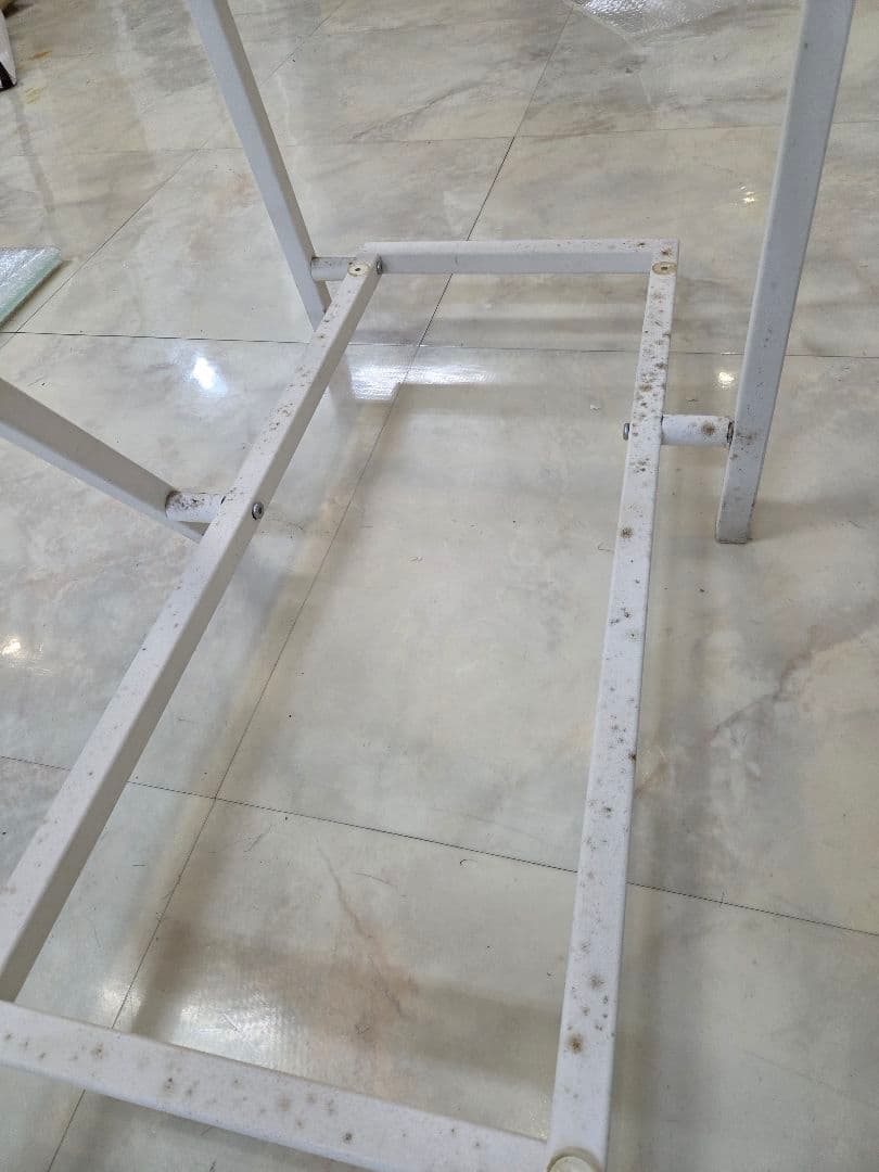 ホワイトスチールラック 4段 ガラス棚