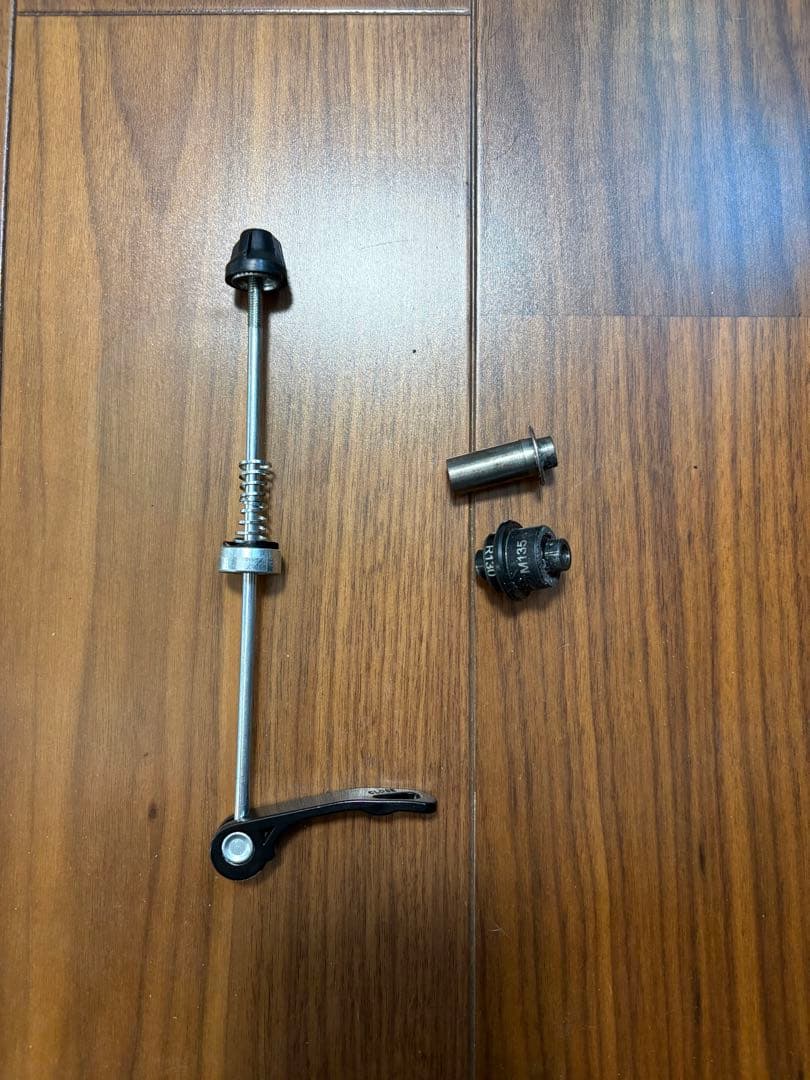 Wahoo KICKR トレーニングローラー