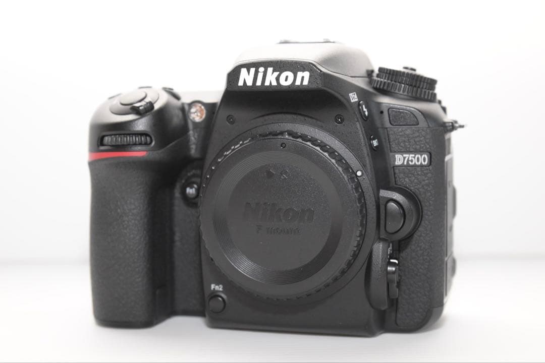 Nikon d7500 ボディのみ シャッター回数29,989