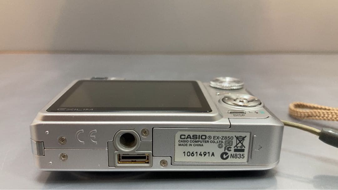 CASIO カシオ　EXILIM デジタルカメラ　EX-Z850