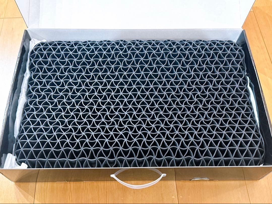 【新品同様・カバー付き】ヒツジのいらない枕　至極