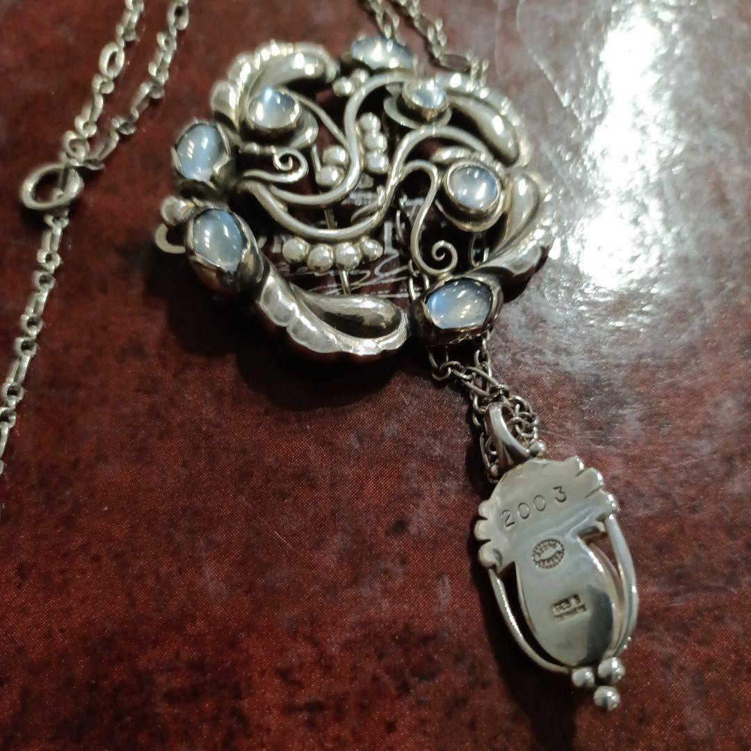 美品ブローチ #159ムーンストーン