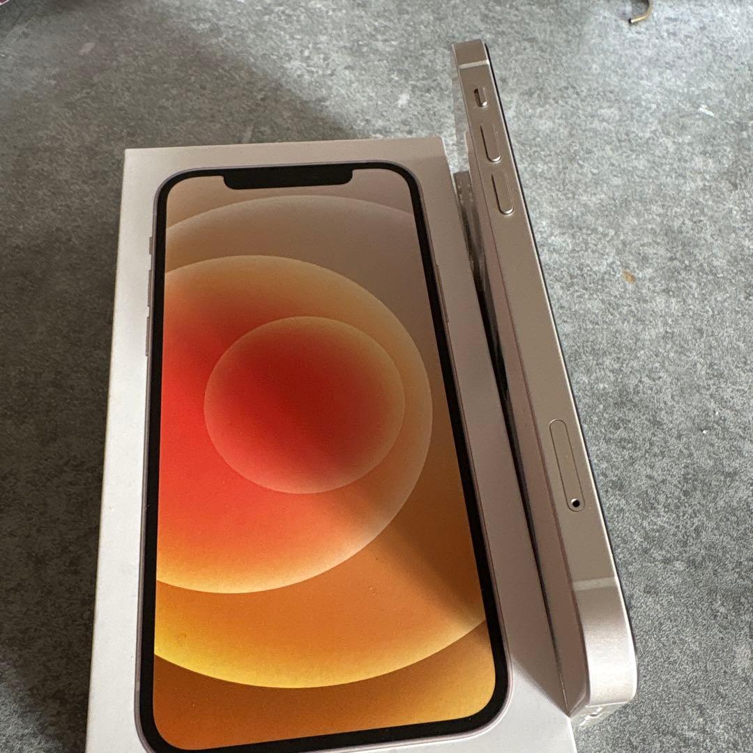 iPhone12 64GB ホワイト 本体