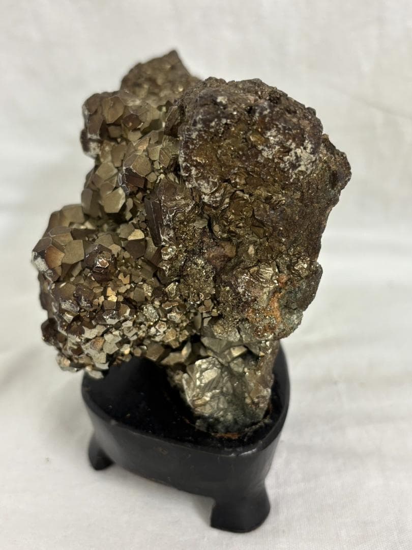 パイライト 黄鉄鉱 約１４５７ｇ 鉱石 置物　原石