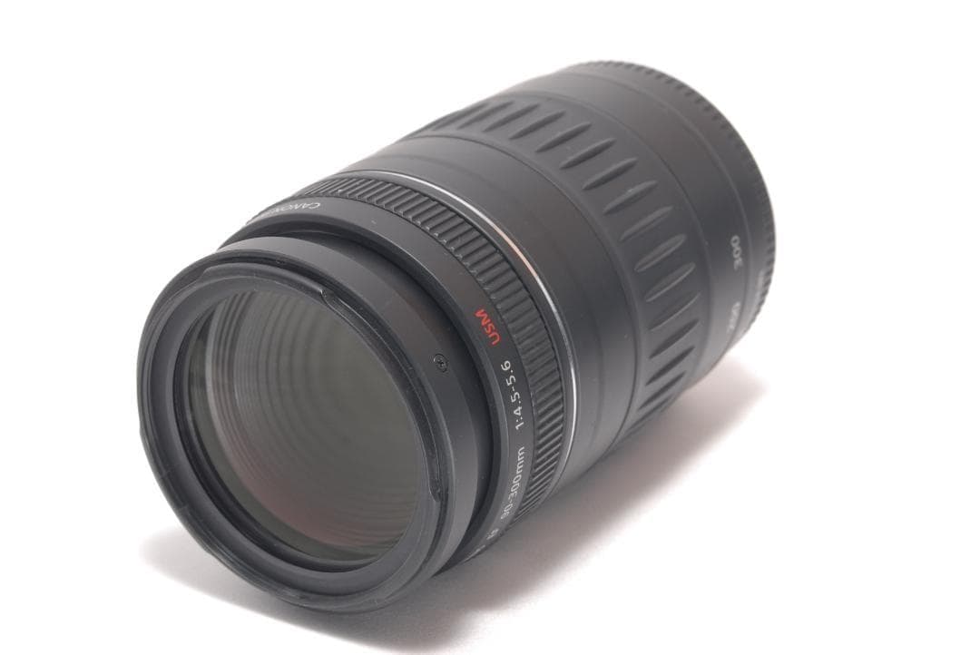 ⭐️近くも遠くもキレイに⭐️Canon Kiss X70 キャノン　デジタル一眼