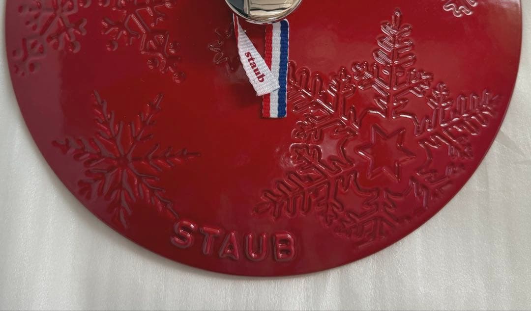 新品☆ストウブ スノークリスタル ココット 24cm レッド クリスマス 限定品