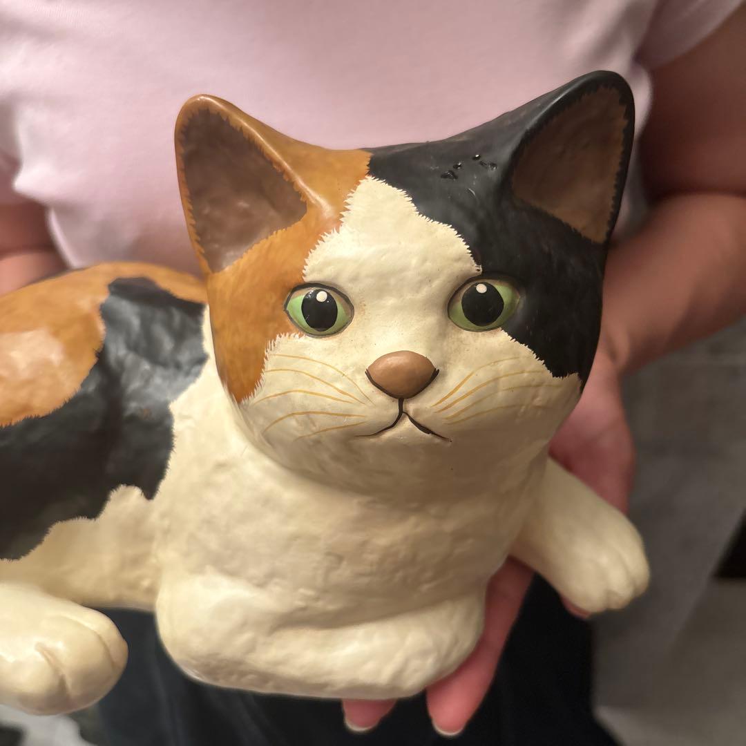 ヴィンテージ　手描きの瞳が美しいジブリ映画に出てきそうな三毛猫の陶器オブジェ