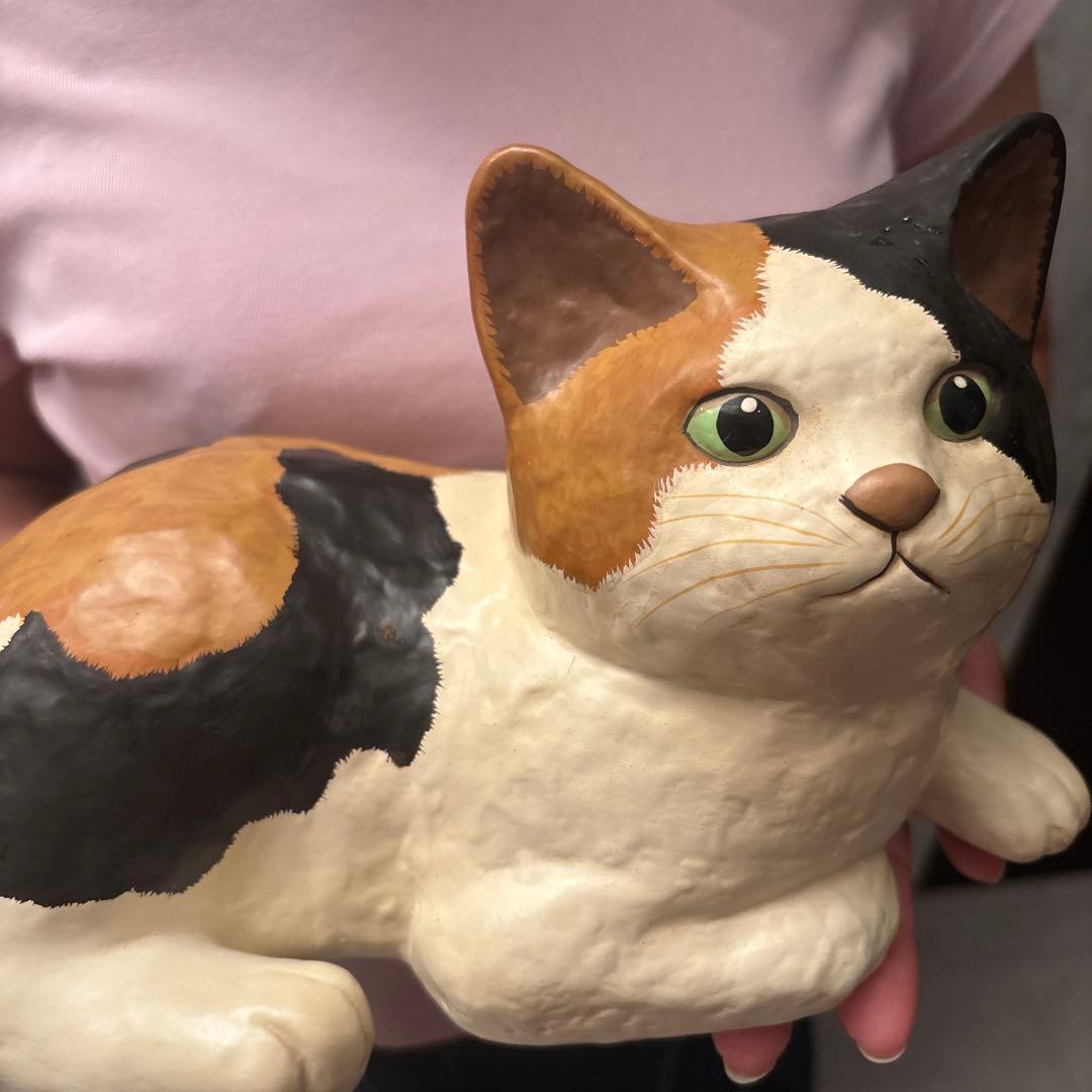ヴィンテージ　手描きの瞳が美しいジブリ映画に出てきそうな三毛猫の陶器オブジェ