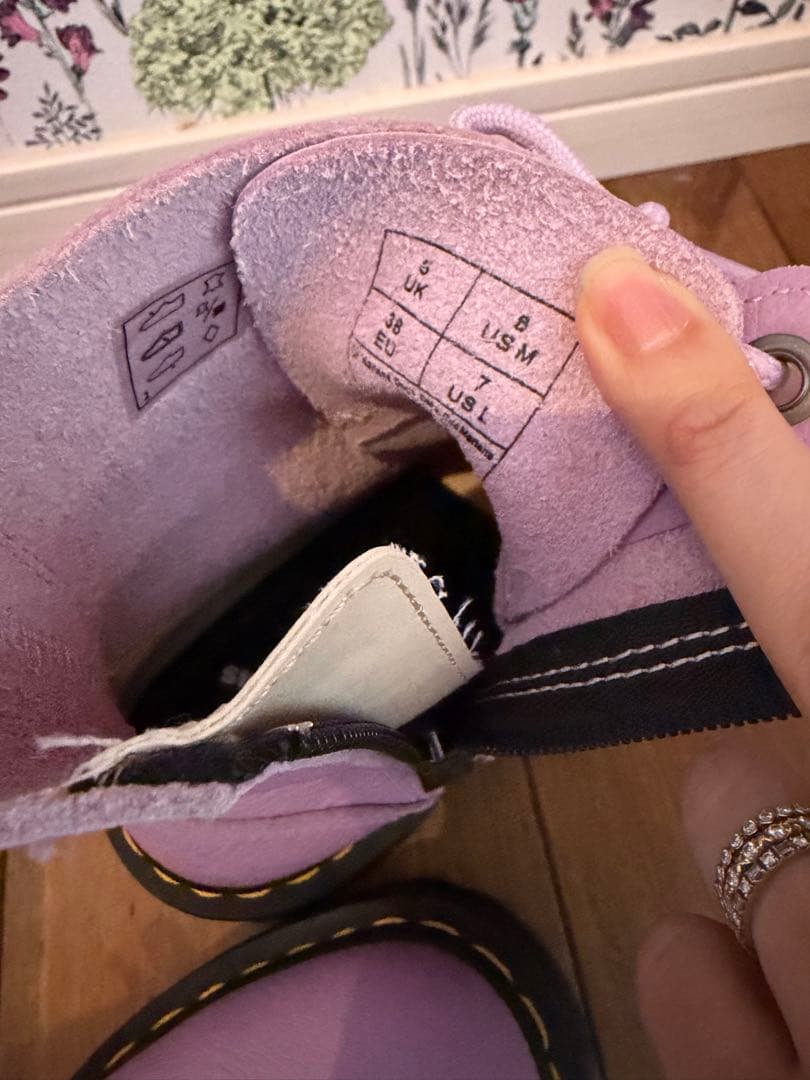 美品 Dr.Martens ブーツ 8ホール JADONⅢ ライラック UK5